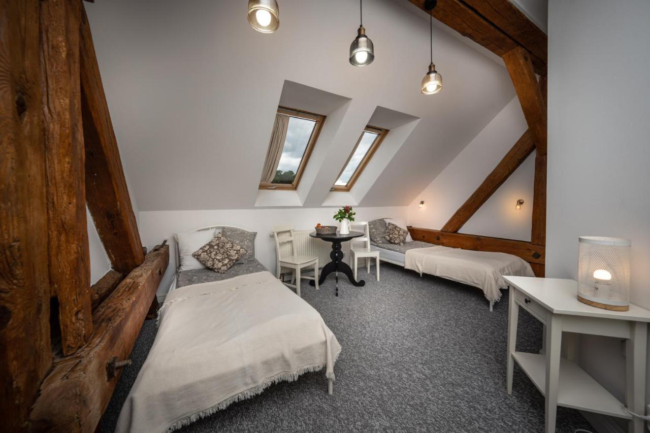 Mily Mlyn Apartman Lubrza  Kültér fotó