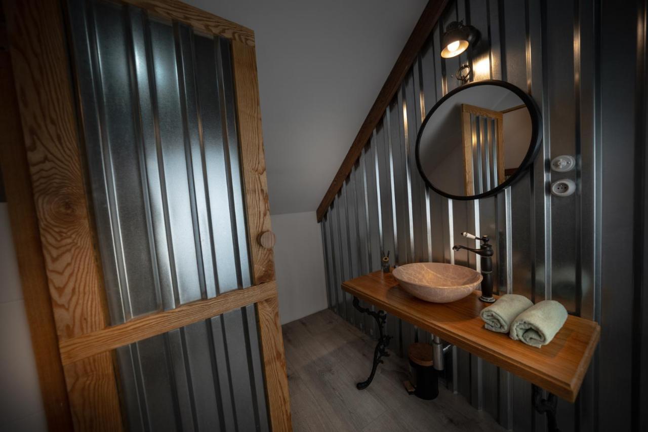 Mily Mlyn Apartman Lubrza  Kültér fotó